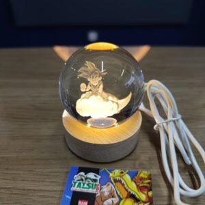 Goku - Lámpara de bola de cristal