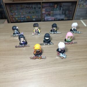 Pilares tipo Chibi o SD con katana